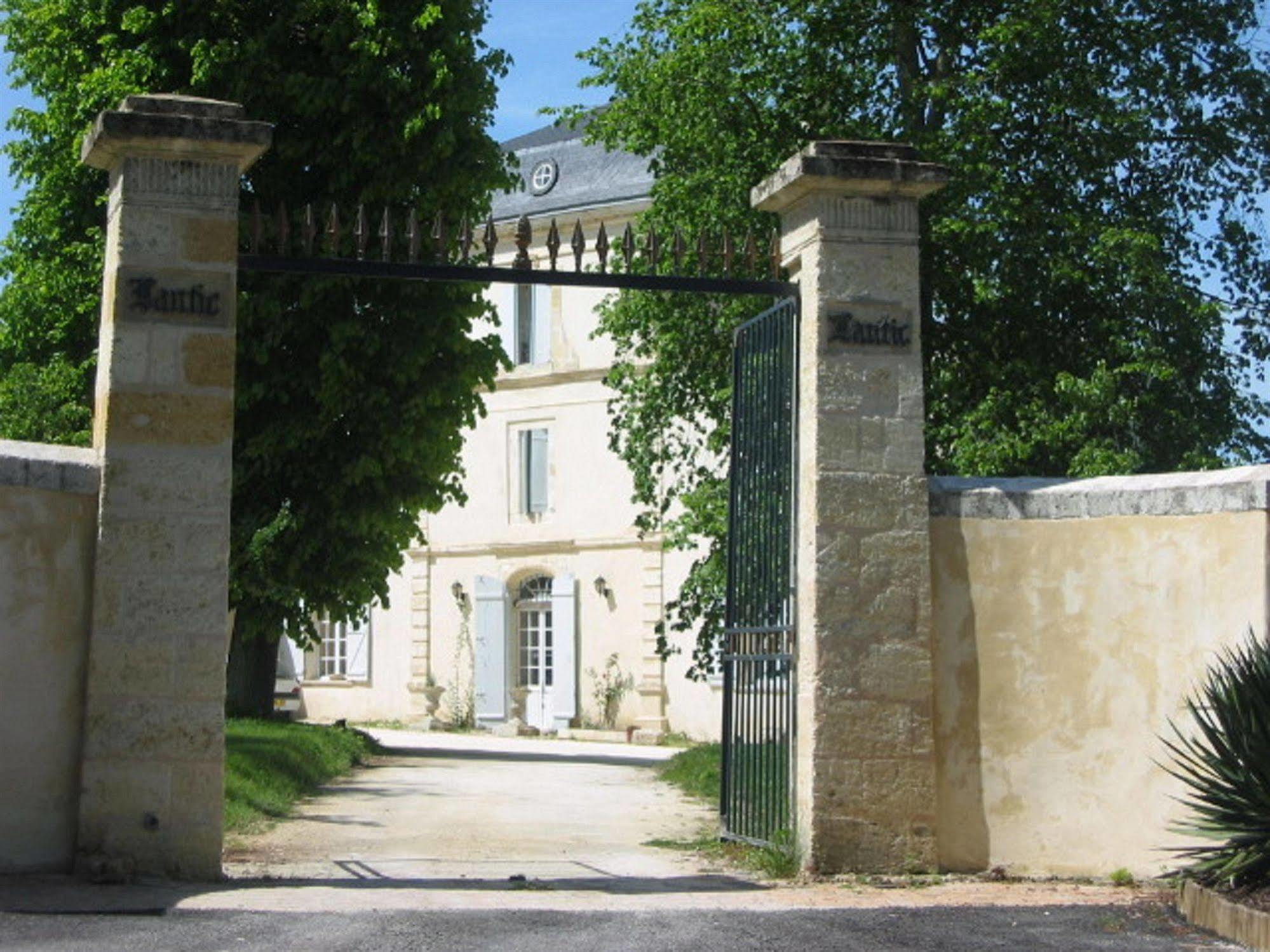 Chateau De Lantic Martillac Exterior photo
