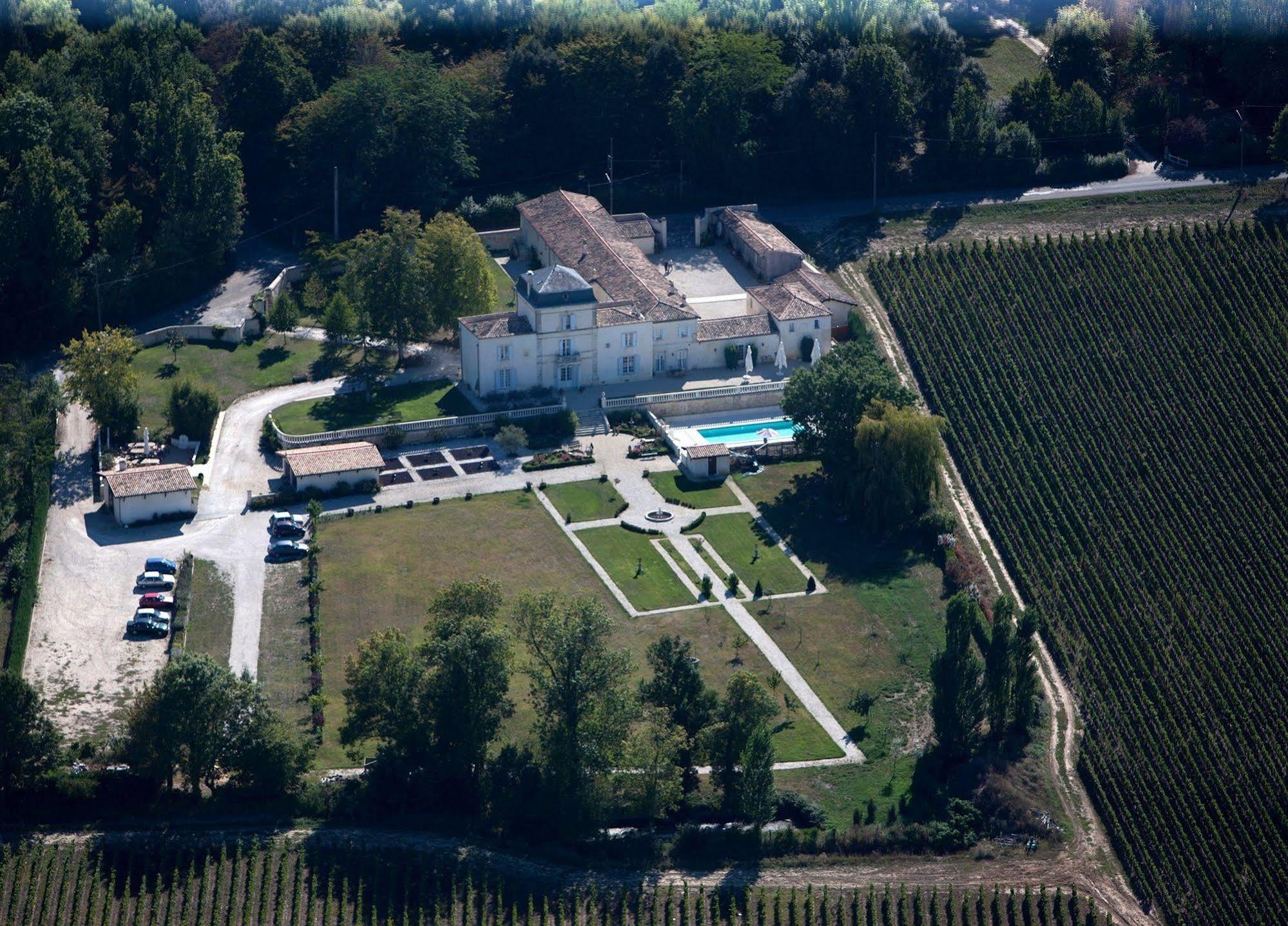 Chateau De Lantic Martillac Exterior photo